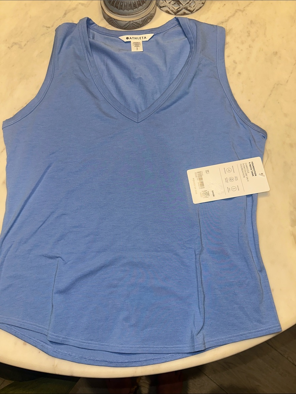 NWT Athleta Women’s V-Neck Tank Top in Periwinkle size small